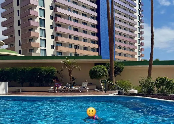 Kristine Nicole Club Paraiso Seaview